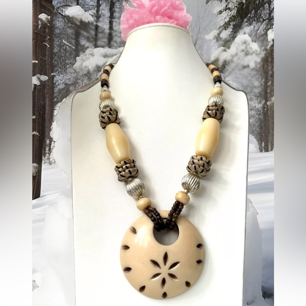 Vintage & unique tribal theme handmade yak bone pendant necklace necklace 22”in